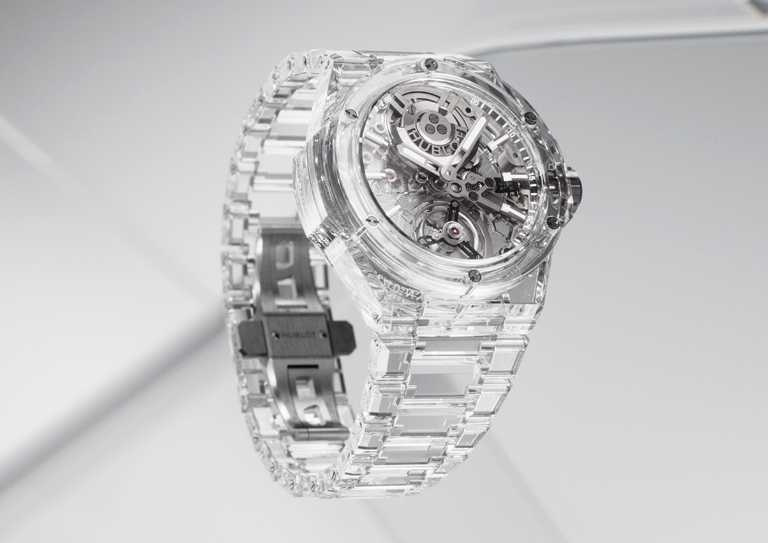HUBLOT「Big Bang Integral」藍寶石陀飛輪鍊帶腕錶，43mm，拋光藍寶石錶殼，限量30只╱13,080,000元。（圖╱HUBLOT提供）