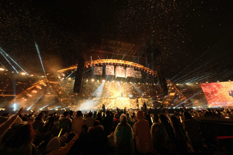 五月天「諾亞方舟十週年特別版」線上演唱會吸1.9億人次觀看次數。（圖／相信音樂提供）