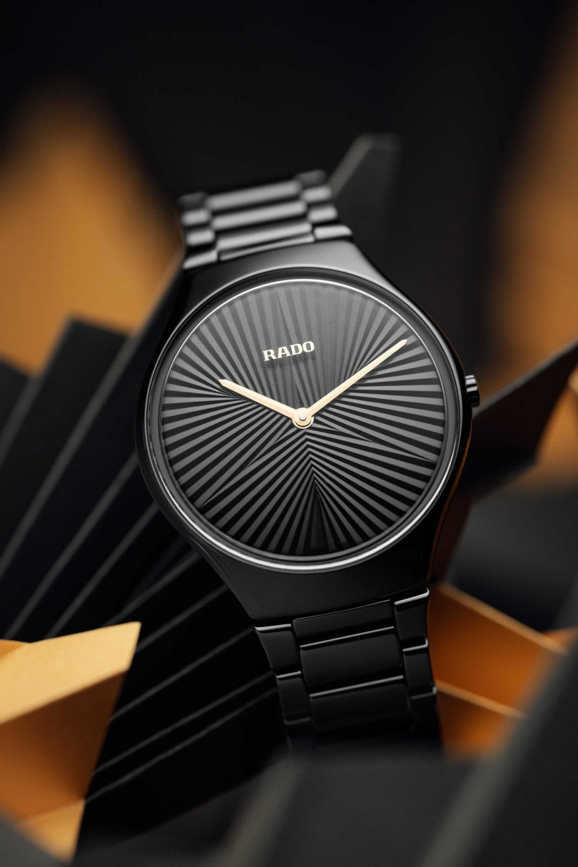 Rado瑞士雷達表True Thinline真我超薄系列世界花園合作款腕錶（夏威夷金棕櫚樹）／建議售價87,400元（圖／品牌提供）