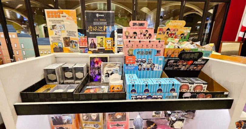 野獸國MC雕像7折起、指定盲盒買一送一（圖／麗寶樂園提供）