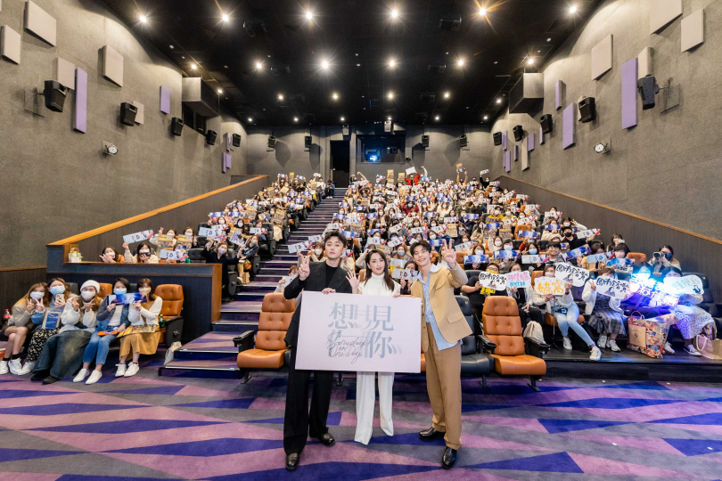 柯佳嬿、許光漢、施柏宇為電影《想見你》飛往香港出席首映會。（圖／車庫娛樂 三鳳製作提供）