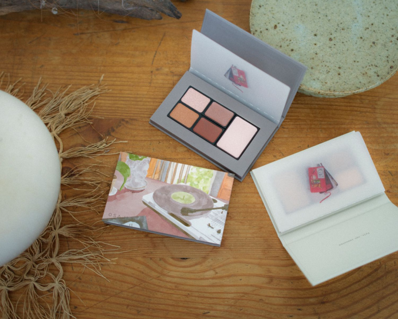 OSAJI 手繪紀念潤唇膏 H31 花林糖／H32 千年一遇（圖／品牌提供）