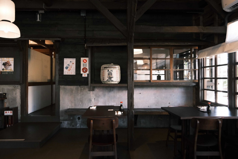 米崙丼飯屋所在建物為過去日治時代的「南日本漁業統制株式會社」,具有70年歷史,讓食客能在充滿昭和風情的環境中用餐。(圖/雲品國際提供)
