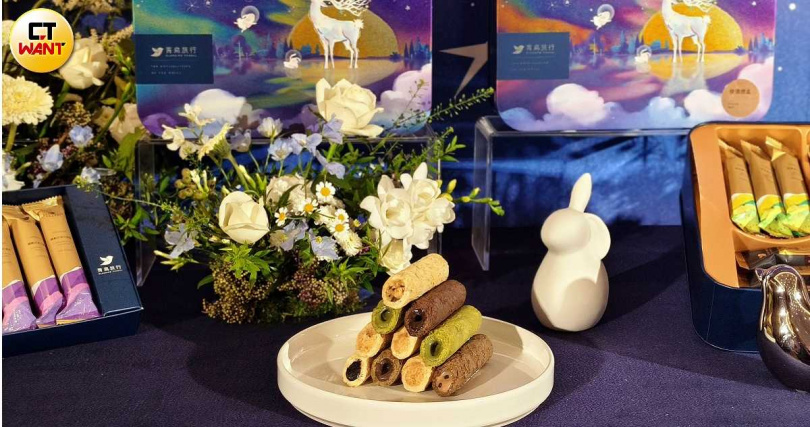 「極光秘語」中秋系列設計靈感來自極光與白鹿的交會，象徵機遇與團聚，有12、16、24入等選擇。（圖／魏妤靜攝）