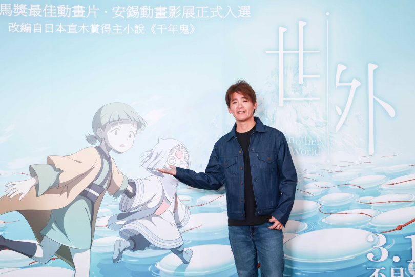 作家謝哲青推薦看過小說《千年鬼》的書迷不能錯過《世外》。(圖/甲上提供)