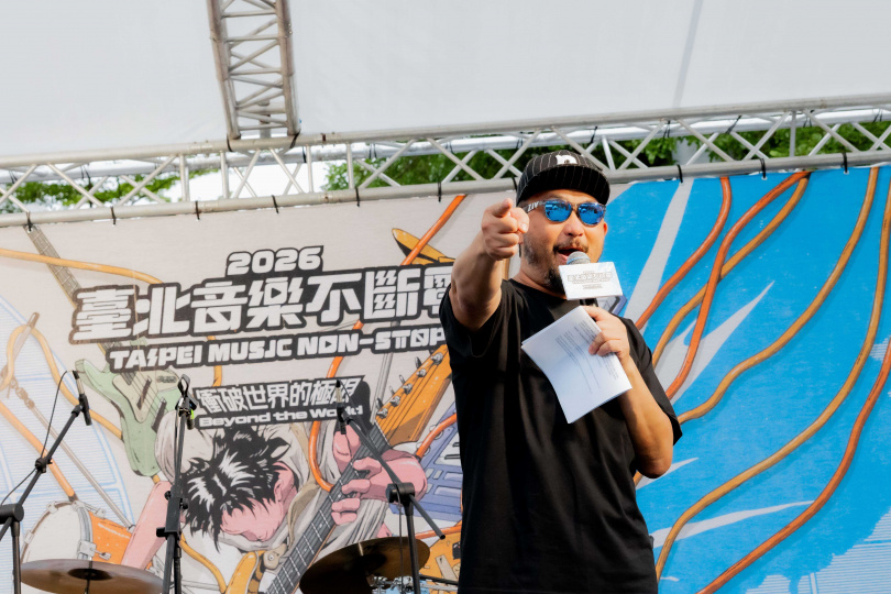 八十八顆芭樂籽主唱阿強擔任主持人。(圖/北流提供)
