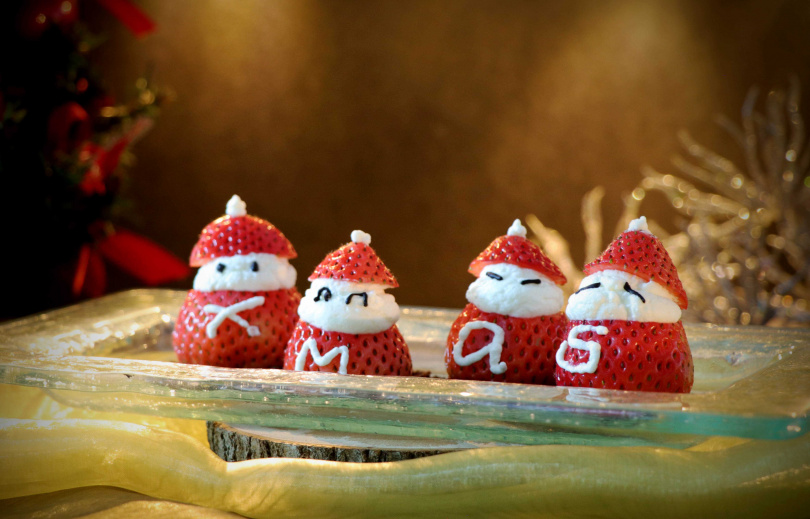 【台北亞都麗緻大飯店】 12月24至25日前來巴賽麗廳用餐 贈送草莓聖誕老人伴您度佳節