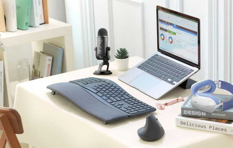 追求舒適邏輯完勝！邏輯制霸女子推薦ERGO K860人體工學鍵盤、MX Vertical人體工學滑鼠、Blue Yeti雪怪USB麥克風及G435輕量雙模無線藍牙耳機。