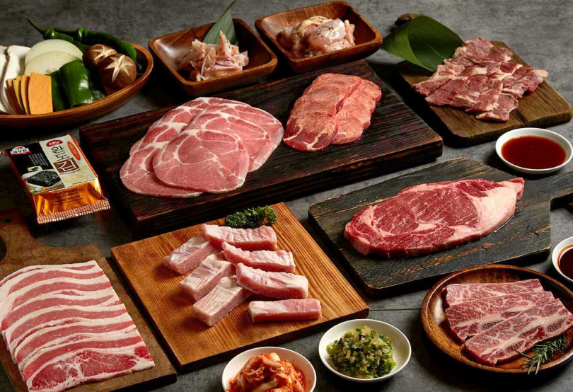 肉次方推出1.5公斤超大肉量、限量4,000組的「燒肉星球禮盒」。
