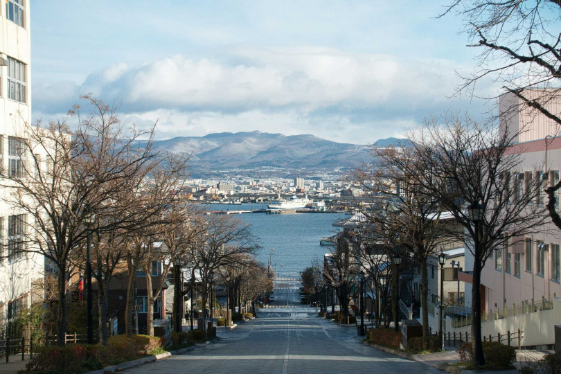 北海道函館三面環海，以優美景致和新鮮海產聞名。（圖／名人郵輪提供）