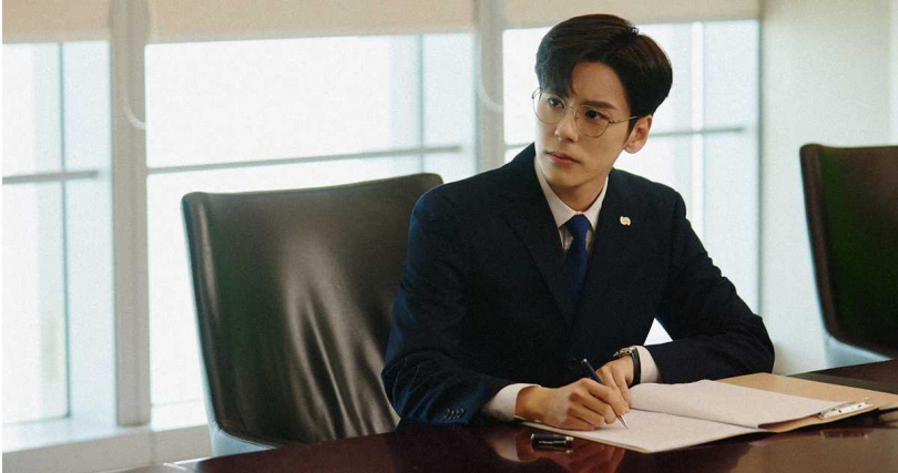 魏哲鳴曾當過公務員。（圖／中天提供）