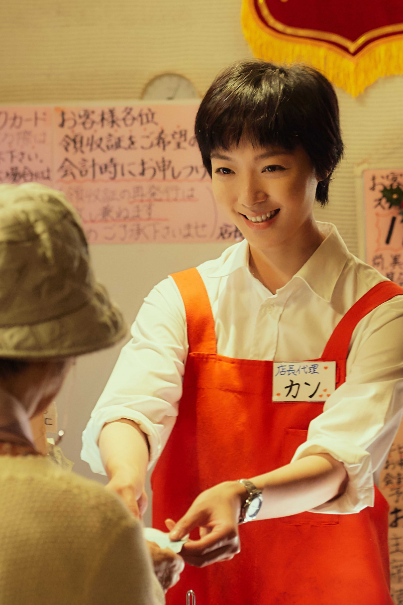 齊溪飾演在中華料理店「南國亭」擔任店長的管唯。