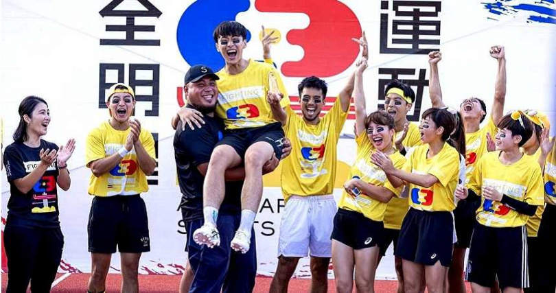 MVP由游泳及鉛球都表現不錯的黃隊徐瑋澤獲得。（圖／三立提供）