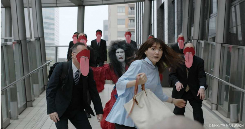 綾瀨遙揣摩顏藝，連「畢卡索畫風的誇張臉」都嘗試挑戰 。（圖／Hami Video提供）