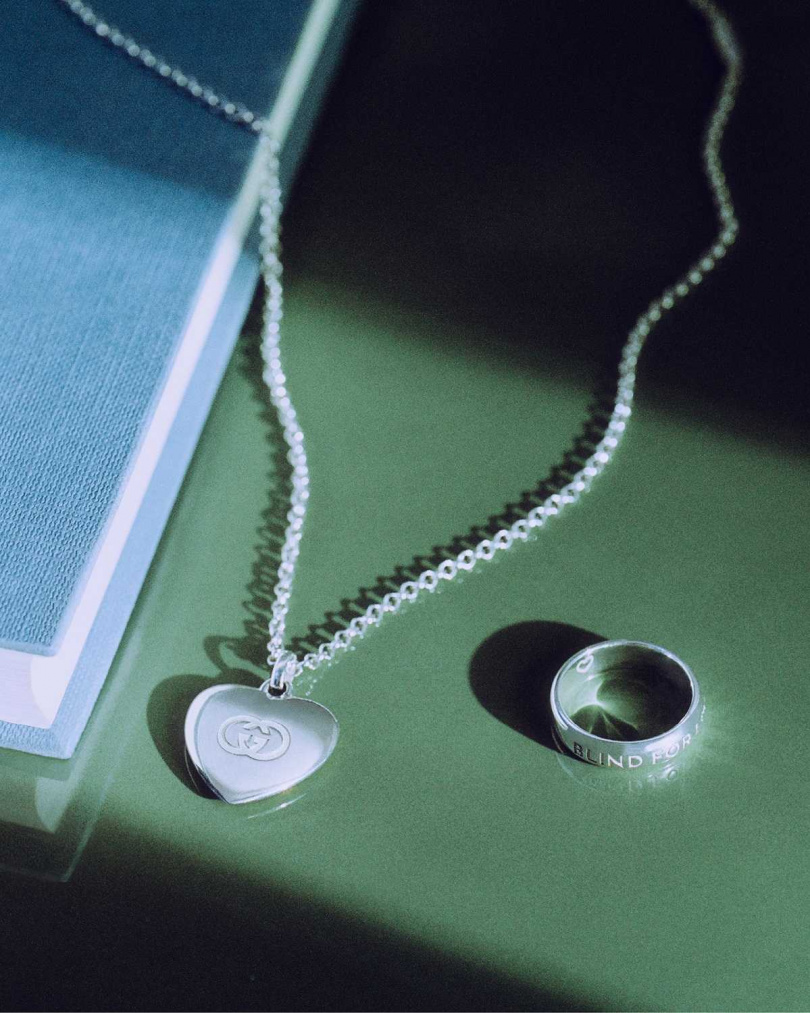 Gucci 心型銀項鍊/14,900元,Blind for love銀戒指/14,000元(圖/品牌提供)