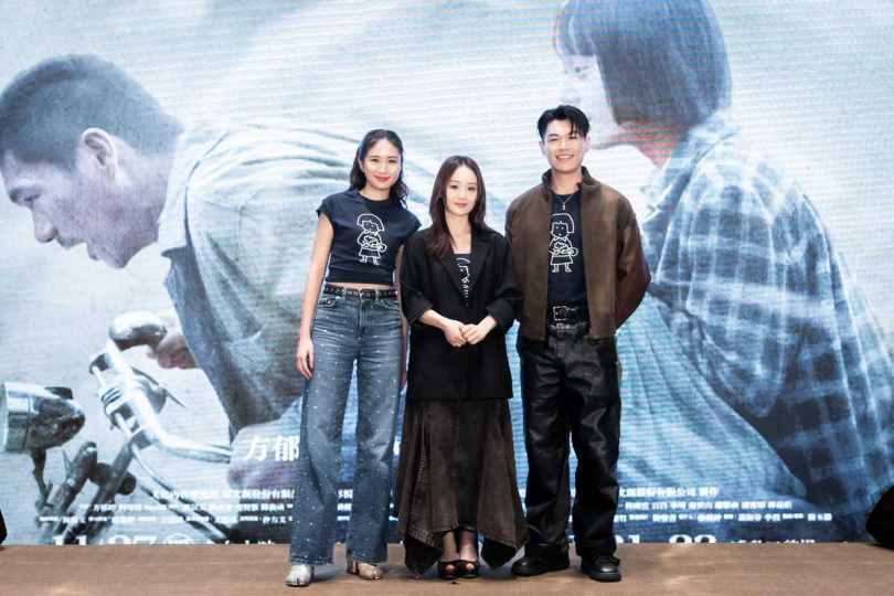 9m88（左起）、柯煒林、方郁婷一同亮相電影《大濛》首映會。（圖／華文創提供）