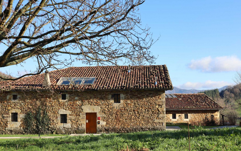 Txispa 坐落於西班牙巴斯克自治區 Axpe,開幕短短六個月內便摘下米其林一星。(圖/Txispa提供)