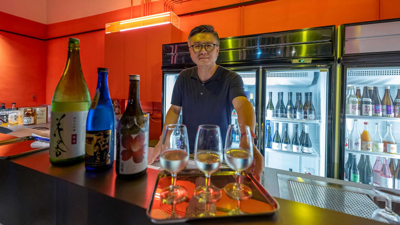 老闆Beckham在Chotto Sake Bar推出可喝3杯清酒的「朝聖者SAKE組合」，並會依客人偏好甘口或辛口做搭配。（500元，圖／焦正德攝）