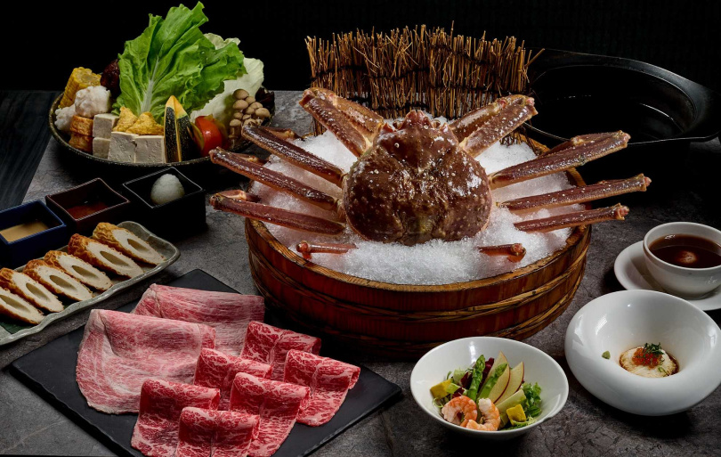 頂級鍋物品牌「食令．SHABU」推出的季節限定松葉蟹雙人海陸饗宴。（圖／台北萬豪酒店提供）