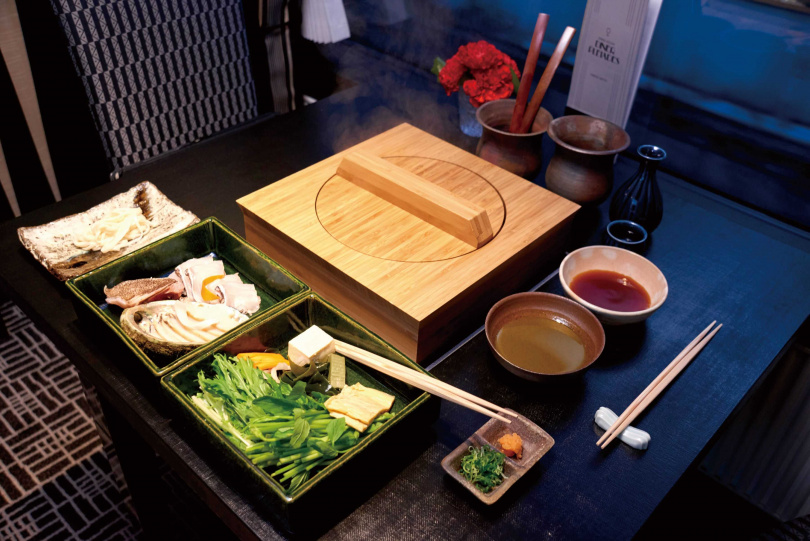 車上料理安排和食名店「菊乃井」，以傳統食材結合獨創烹調，探索料理的色與味，創造新風貌。（圖／曙光瑞風號提供）