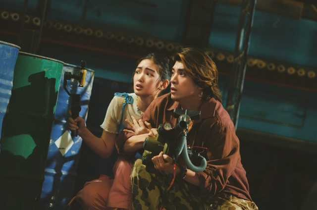 林哲熹跟雷嘉汭在《叫我驅魔男神》組CP。（圖／光盛影業）