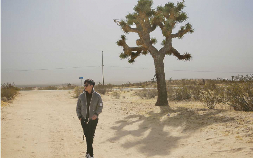 周興哲為新專輯同名新歌〈小時候的我們〉遠赴美國洛杉磯拍攝MV。（圖／星空飛騰提供）