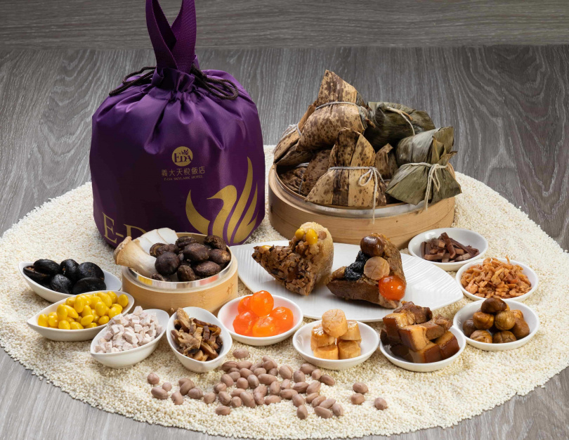 義大天悅飯店則推出「古早八寶粽禮盒」及素食「好事花生素粽禮盒」。