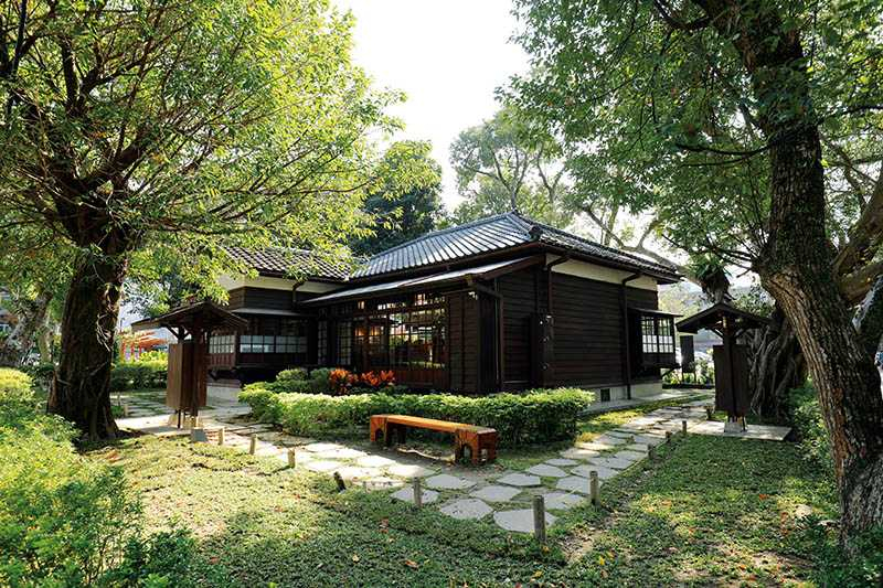 壹號館是木造的日式建築，具有高架設計的特色。（圖／于魯光攝）