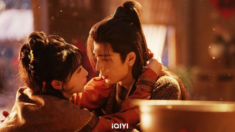 張凌赫與田曦薇的互動甜翻粉絲。（圖／iQIYI愛奇藝國際版提供）