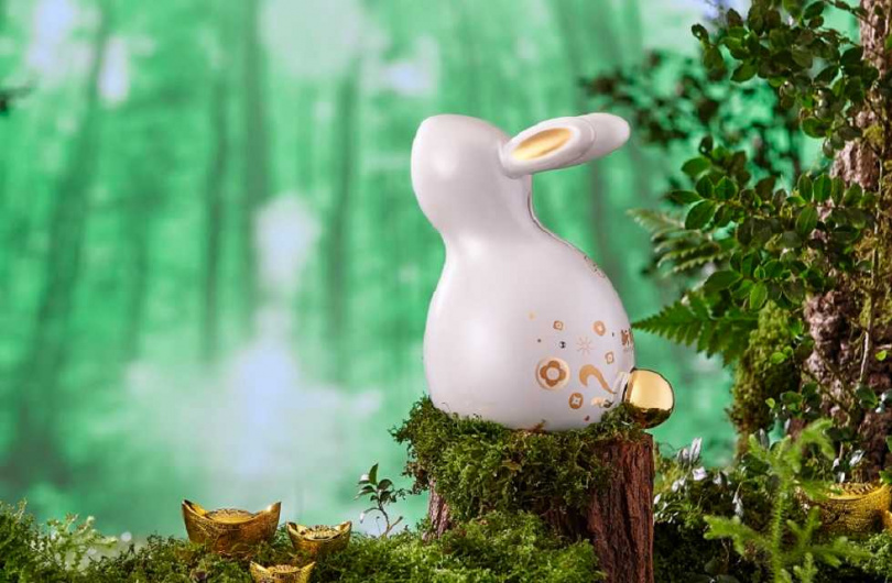 「錢兔似錦禮盒」兔瓷器造型討喜，送禮自用兩相宜。（2,880元，圖／新東陽提供）