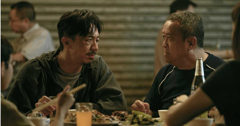 《金童》戲照，左為張繼聰，右為曾志偉。（圖／華映娛樂）