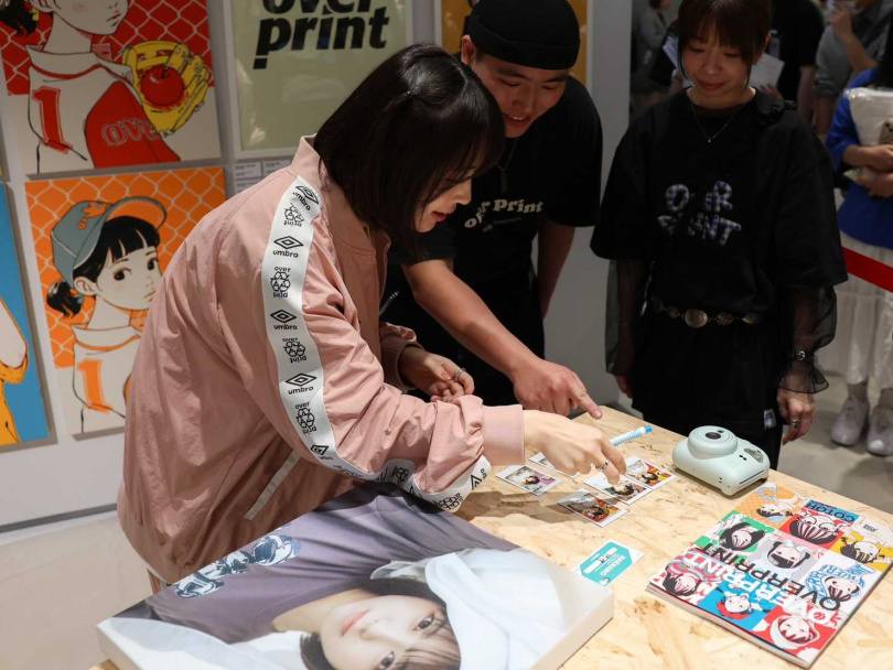 活動有限量簽名會和拍立得合照等福利。（圖／yinhao提供）