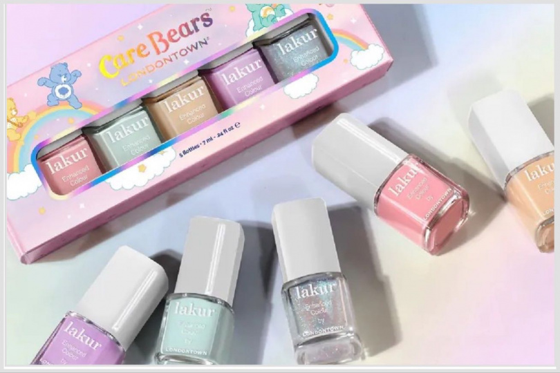 Care Bears彩虹派對隨行5件組/1,290元。(圖/品牌提供)