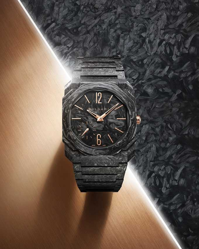 BVLGARI OCTO FINISSIMO CARBONGOLD PERPETUAL CALENDAR超薄自動碳金腕錶（圖／品牌提供）