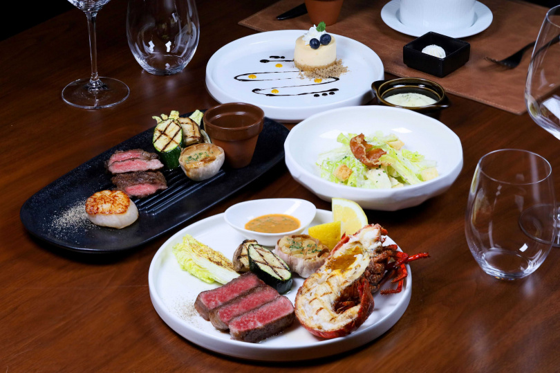 皇饕牛排館鐵板燒再度推出「海陸雙拼平日午間套餐」，即日起至年底於每週一至週四供應。（圖／高雄萬豪酒店提供）