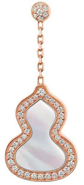 Qeelin「Wulu」系列，18K玫瑰金鑲鑽珍珠母貝耳環╱104,000元。（圖╱Qeelin提供）