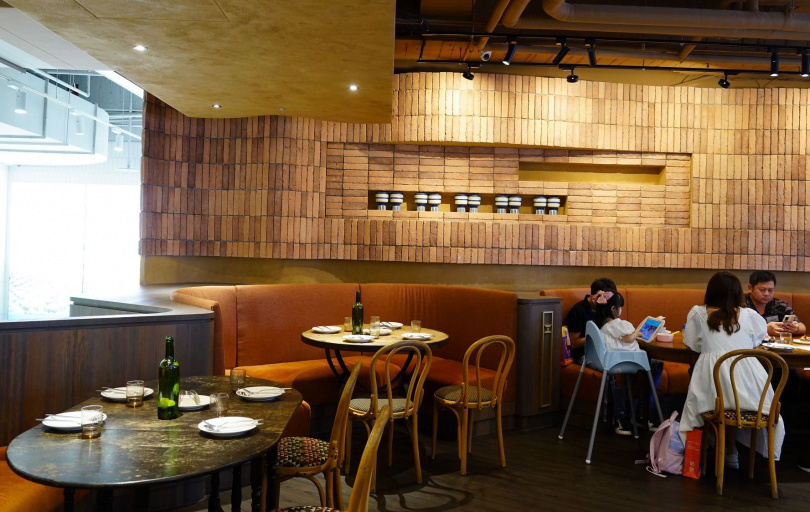 ENRICH Restaurant用餐空間。
