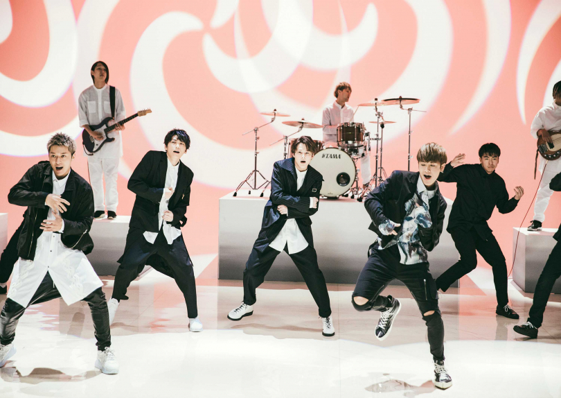 鼓鼓日文單曲〈超展開〉，找來日團Lead一同合作並拍攝80年代復古MV。