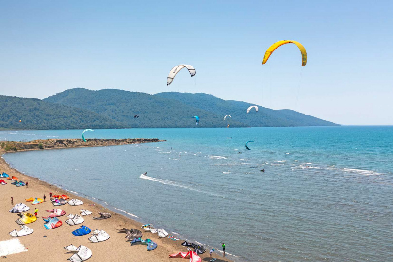 達拉曼擁有風箏板、風帆衝浪、海上皮艇俱樂部和培訓中心。