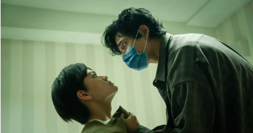 周渝民對劉子銓失控出拳。(圖/CATCHPLAY+、公視、大慕可可)