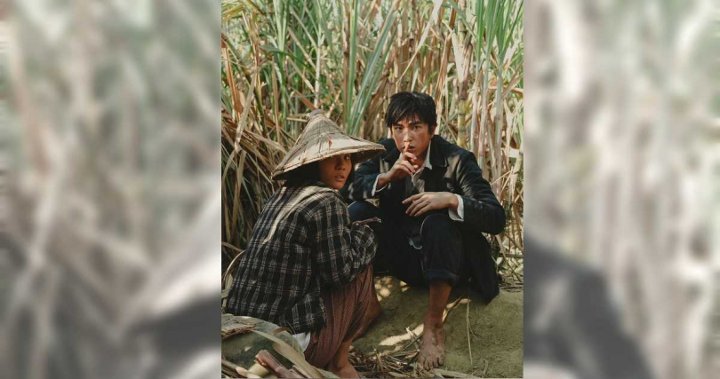 曾敬驊(右)加入演出《大濛》,與方郁婷(左)飾演兄妹。(圖/華文創提供)