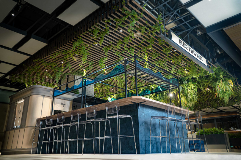 以海洋元素作為設計主調，Blue Fish Bar是都市叢林中舒心的小憩空間。（圖/Blue Fish Bar提供）