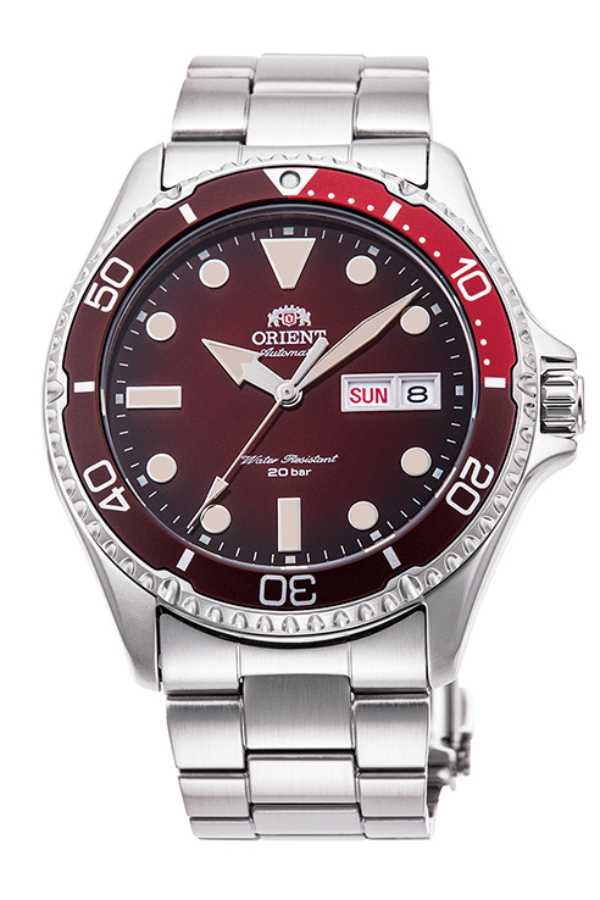 Orient東方錶RA-AA0814R，棕紅色錶圈搭配赭紅色區段，錶盤高雅的勃根地酒紅漸層，簡約中富含時尚魅力。