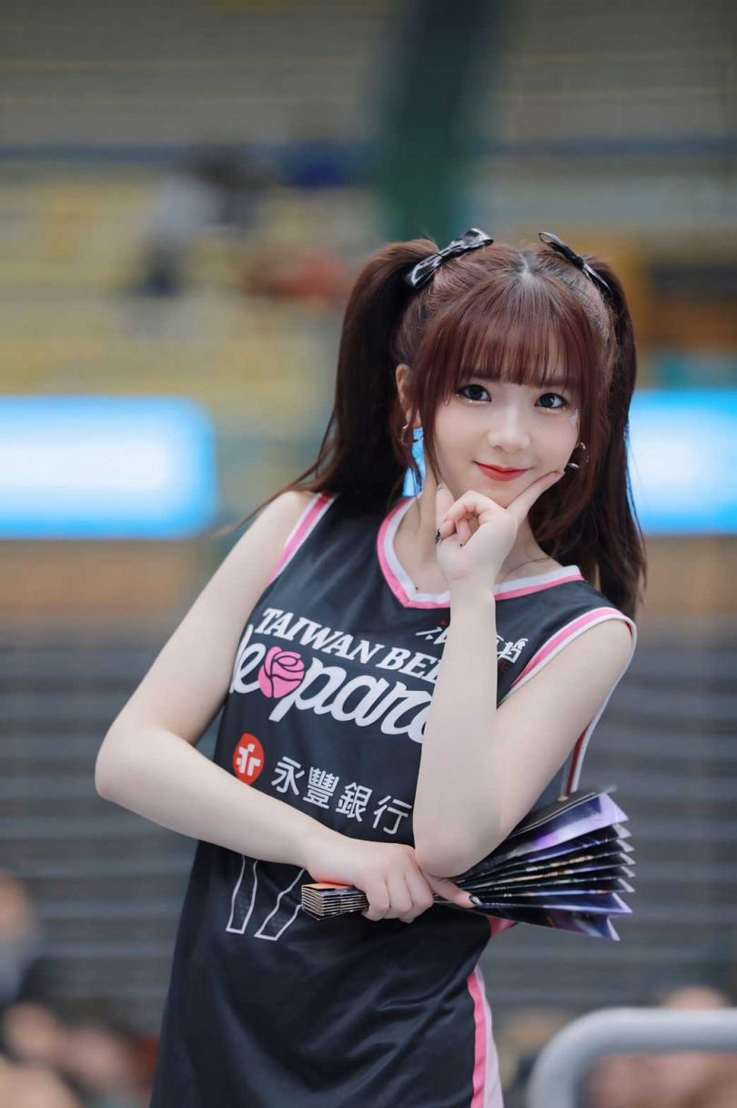 笑笑以桃猿新成員身份初登場，緊張到狂奔廁所。（圖／想想時間有限公司提供）