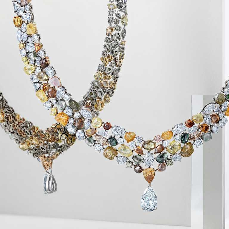 DE BEERS「Soothing Lotus」系列，頂級珠寶鑽石項鍊╱43,000,000元。（圖╱DE BEERS提供）