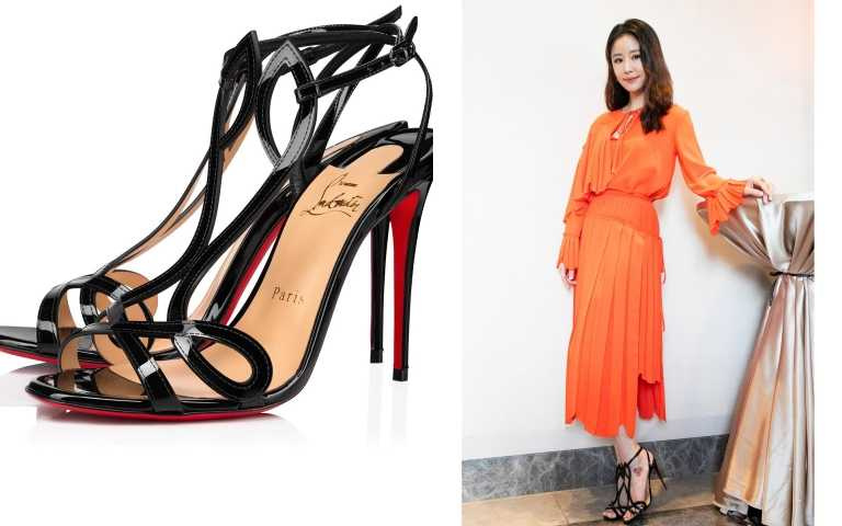   林心如以一席橘紅色洋裝搭配Double L Sandal 黑色漆皮露趾高跟鞋，展現優雅風格。（圖／品牌提供）  