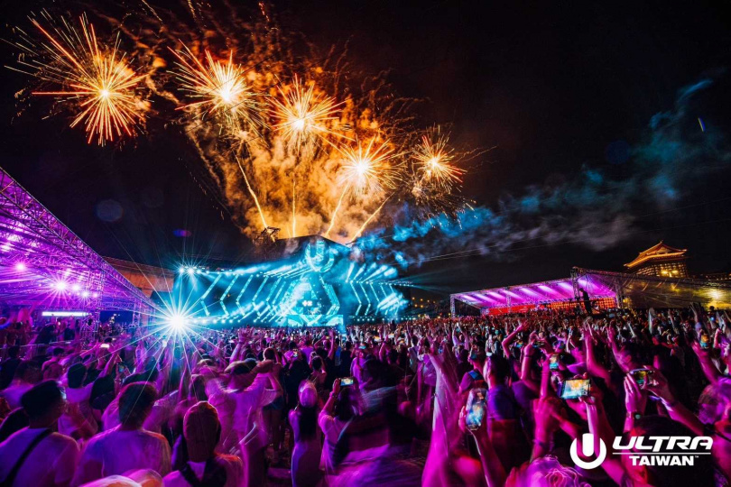 David Guetta表演到最後一首歌時，現場將會在空中施放30秒璀璨煙火，煙火將會呈現出ULTRA經典的大「U」標誌。