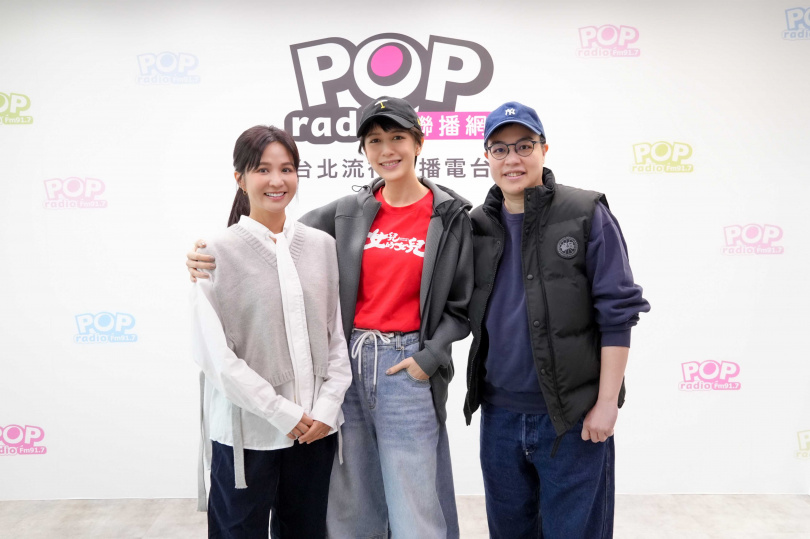 《女兒的女兒》導演黃熙與劉奕兒接受訪問。（圖／POP Radio提供）