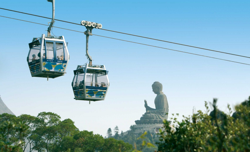 搭乘昂坪360纜車飽覽壯麗山海，抵達天壇大佛感受心靈寧靜。（圖／香港旅遊發展局提供）
