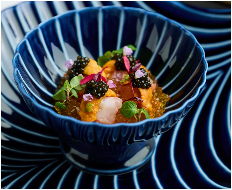 「海膽 魚子醬 晶凍」呈現頂級食材的魚鮮味美。（圖／晶英國際行館提供）